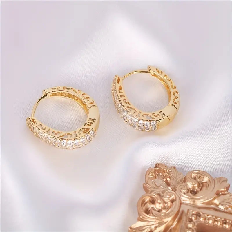 Willa - Gold Hoop Dazzling Frauen Ohrringe