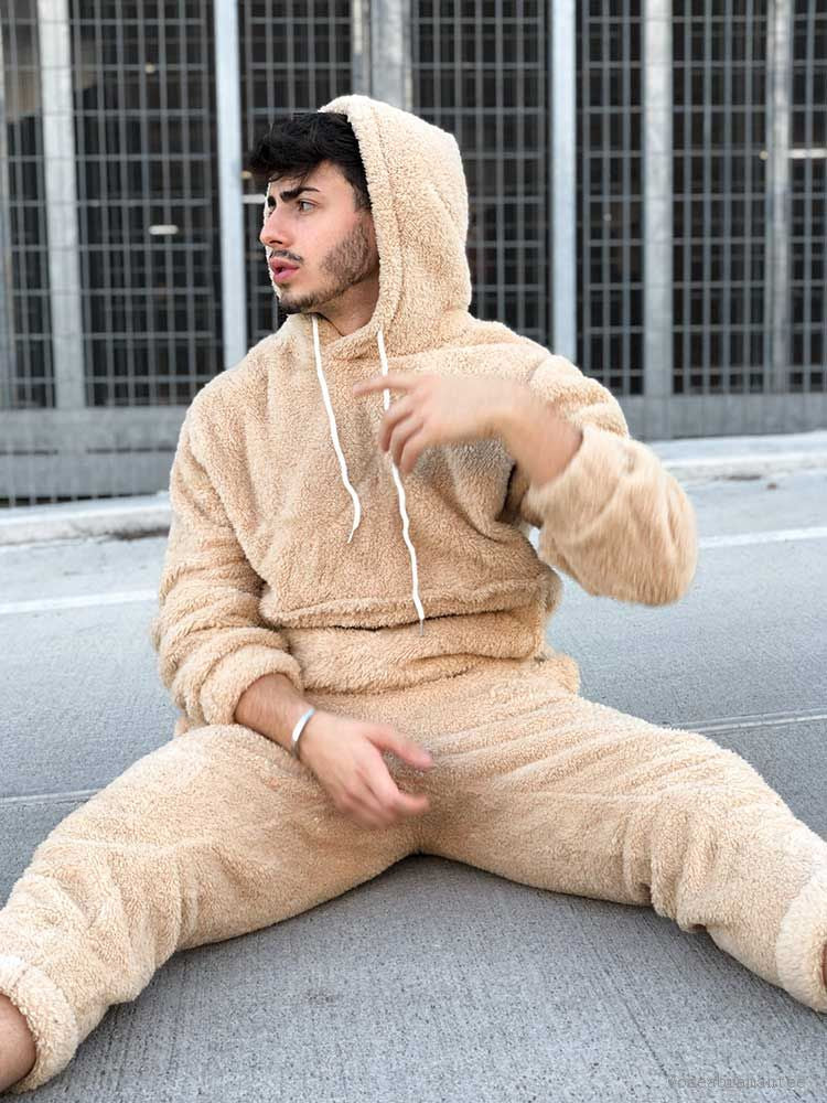 Brenner - Fluffy Fleece Trendsetter Streetwear Inspired für Männer - Hoodie und Hose