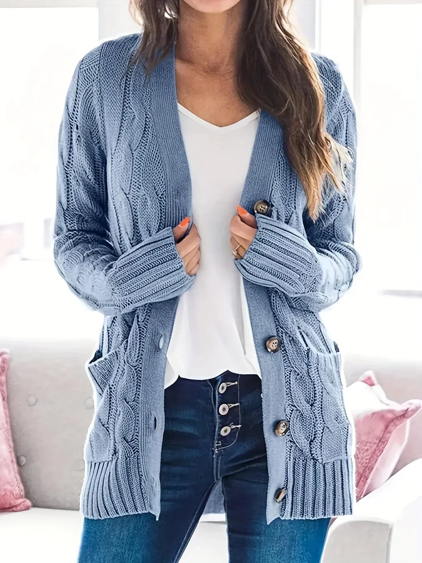 Gemütliche Strickjacke mit Knöpfen - Louise