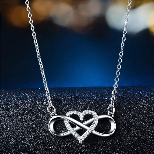 InfiniLove – ein perfektes Geschenk für Valentinstag und besondere Anlässe.