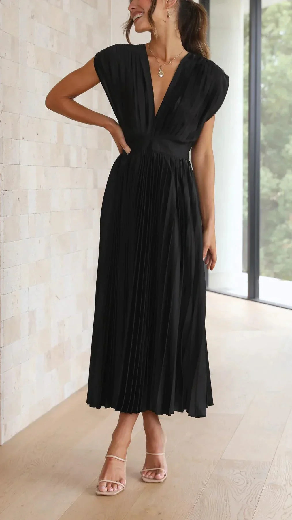 Alexandra - Elegantes Plissee-Kleid